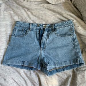 Light-wash Mom Shorts